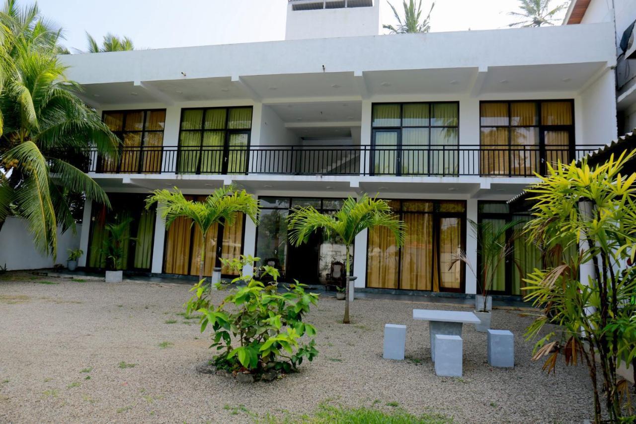 Jayaa Beach Талпе Экстерьер фото